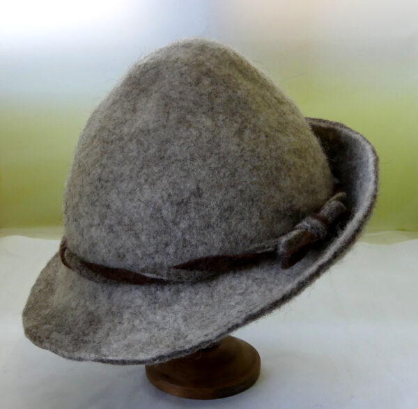 chapeau en feutre gris