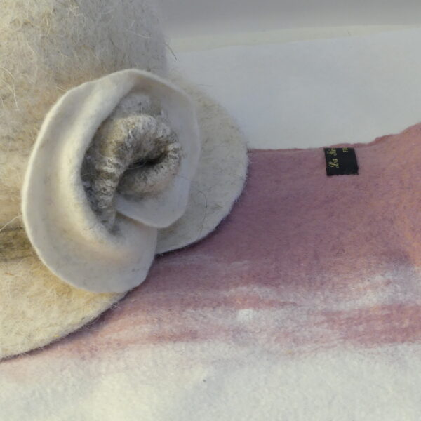 Tour de cou blanc et rose en laine