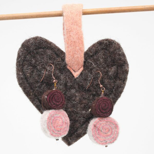 Boucles d'oreilles feutrés en laine Bergschaf – Image 5